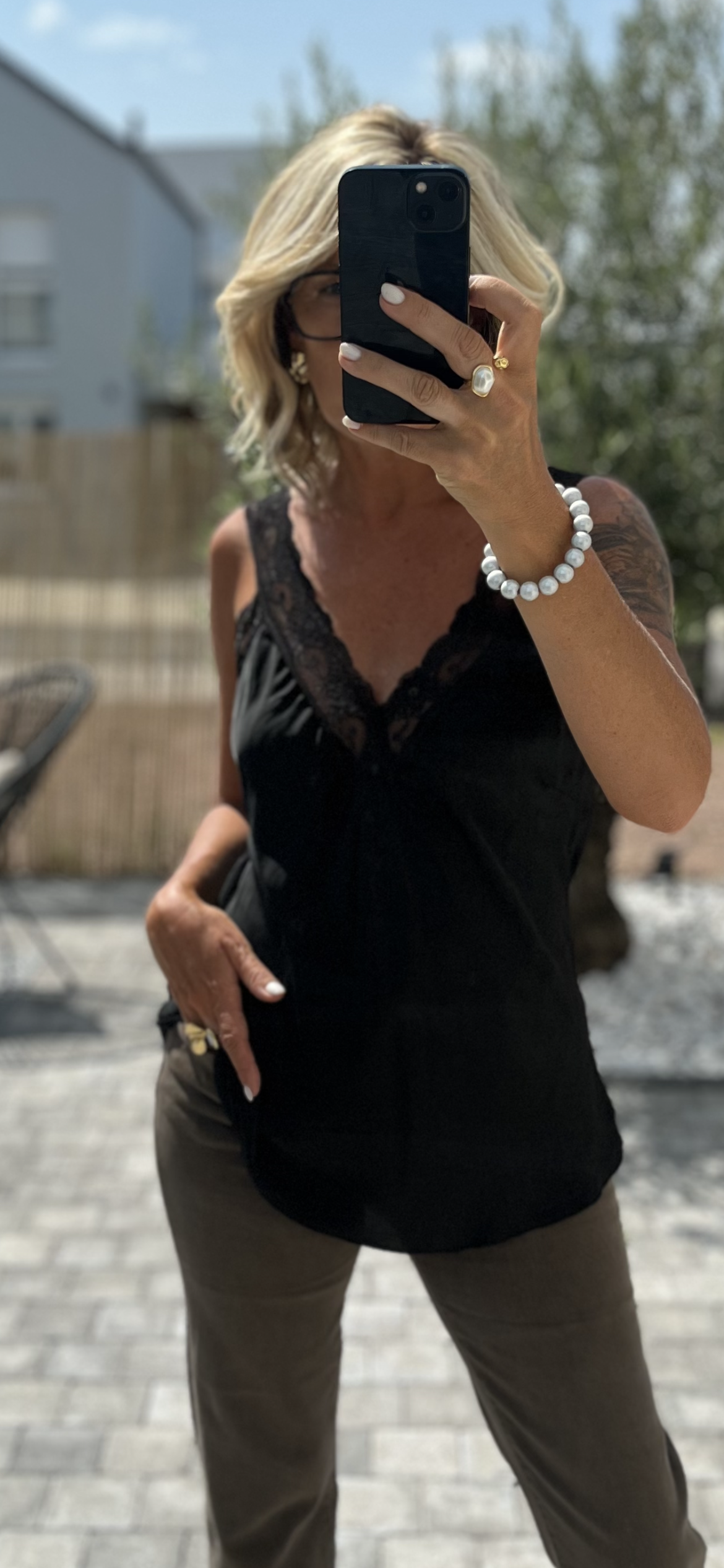 Top dentelle NOIR