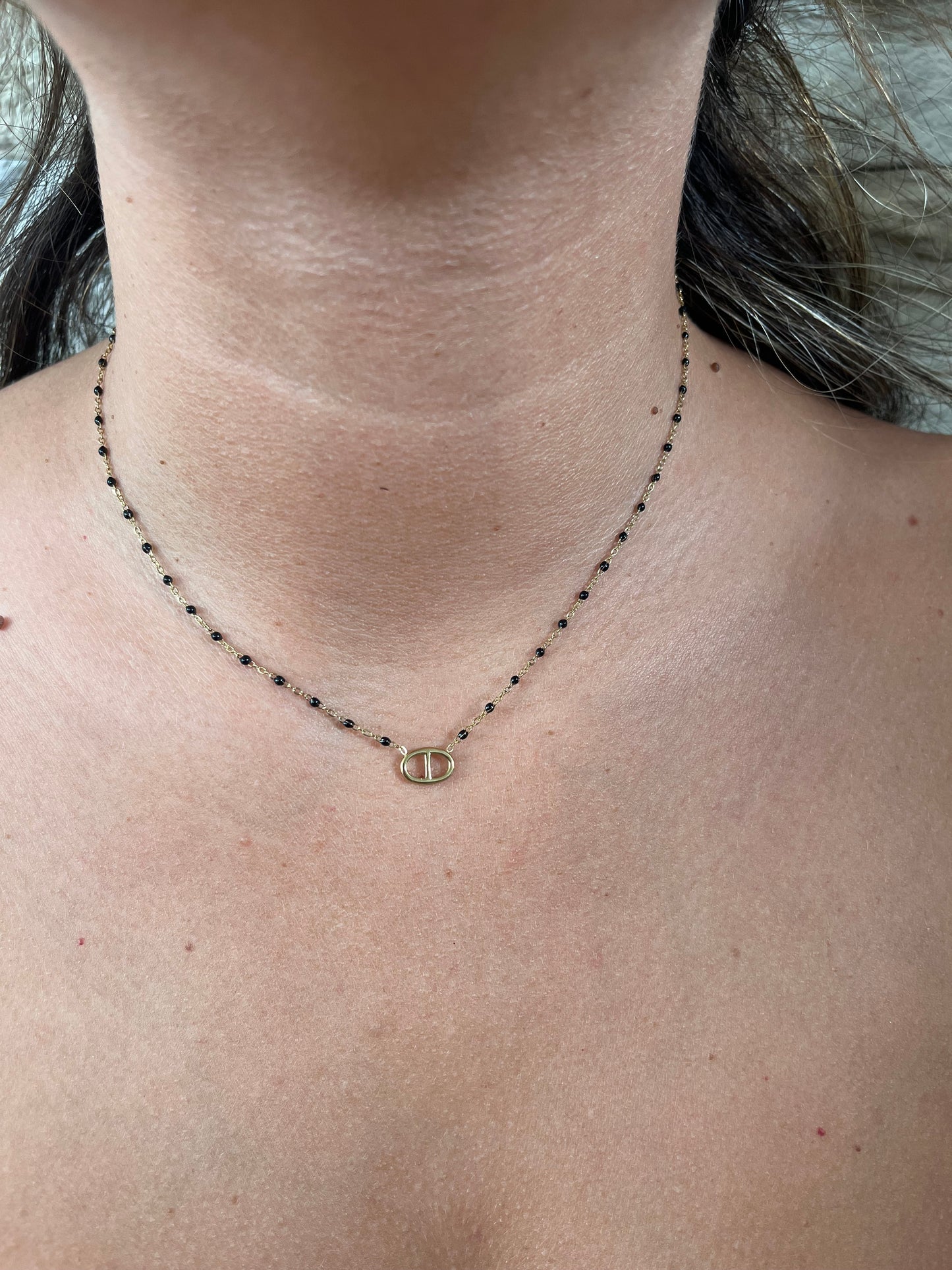 Collier fin grain de café