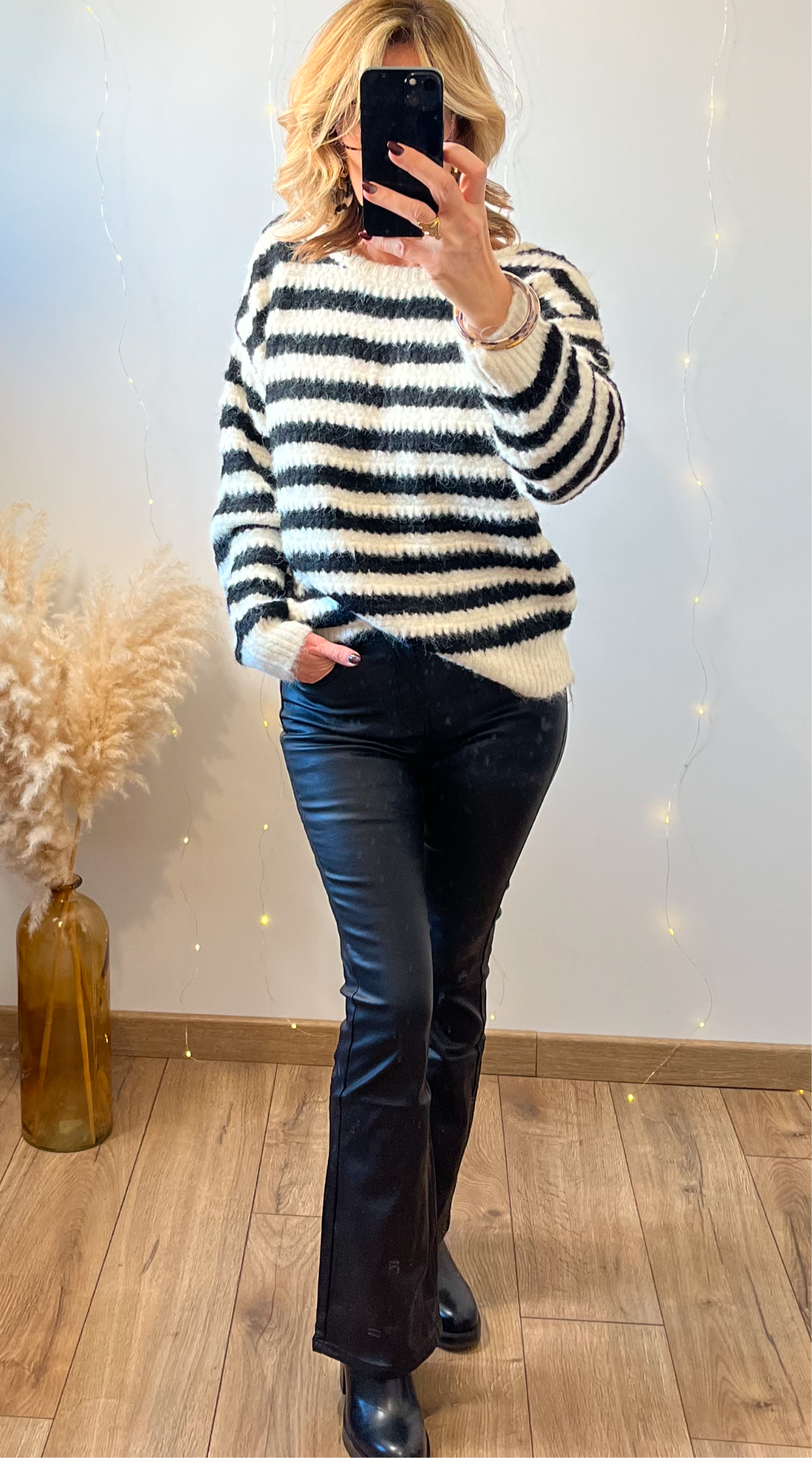 Pantalon noir simili huilé