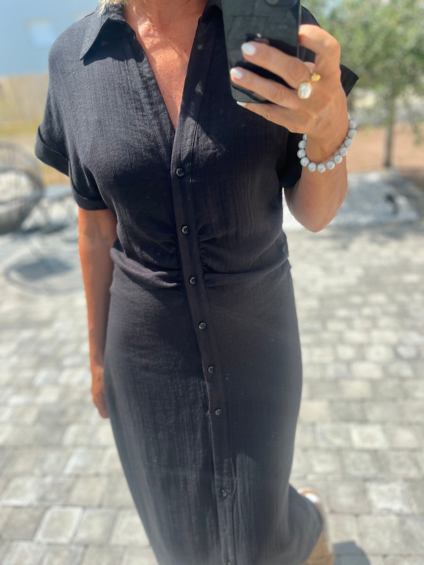 Robe black