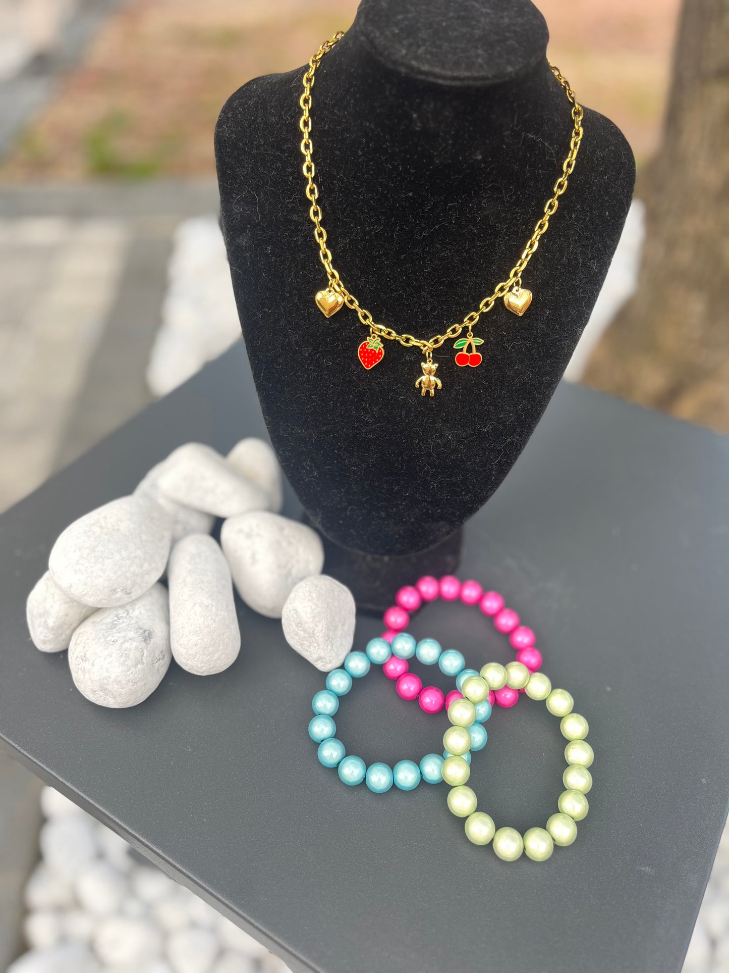 Collier fruits  rouges